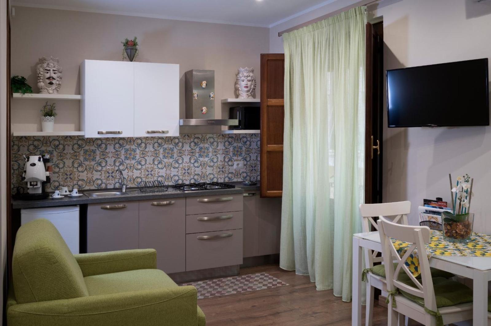 Taozen Apartments 타오르미나 외부 사진