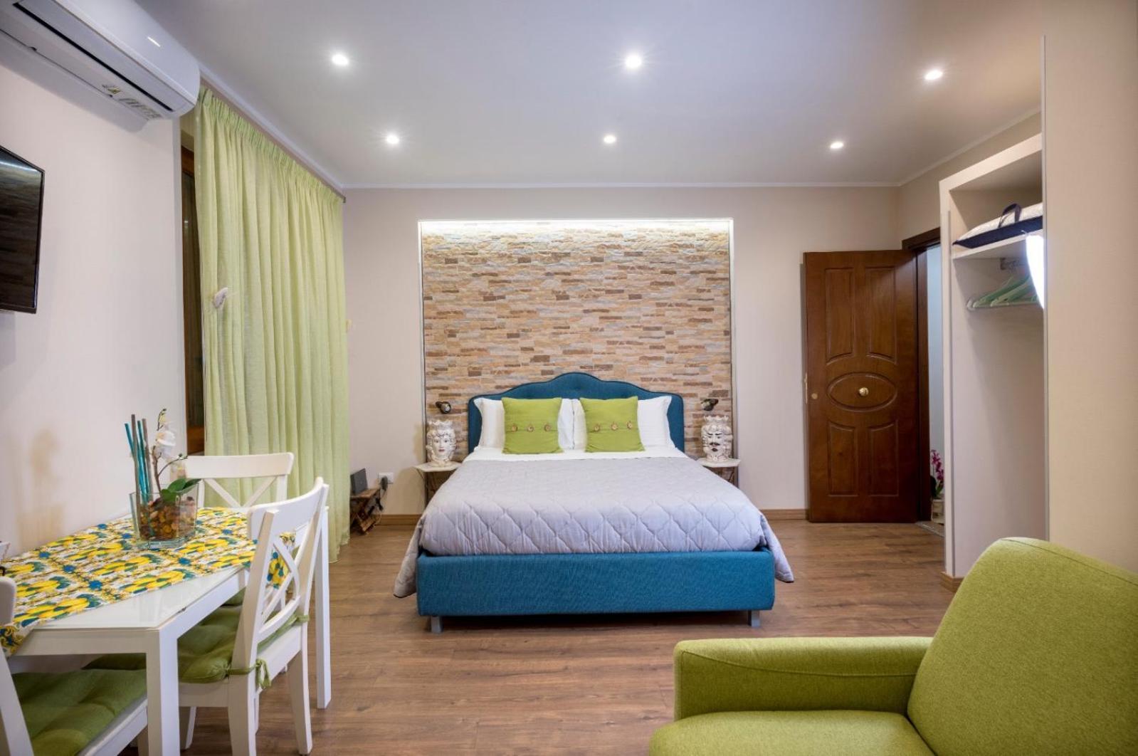 Taozen Apartments 타오르미나 외부 사진